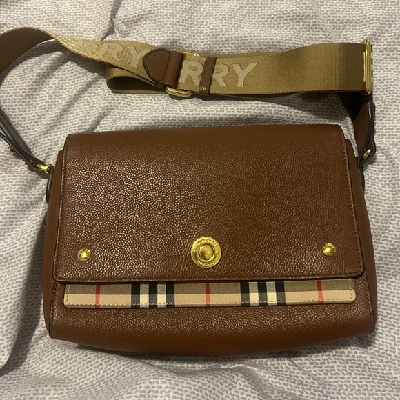 Burberry Handbags - Burberry Note Shoulder Bag
